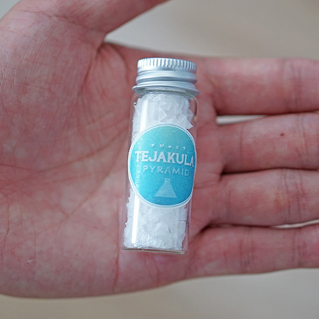 バリ島の完全天日塩 TEJAKULA（ピラミッド）
